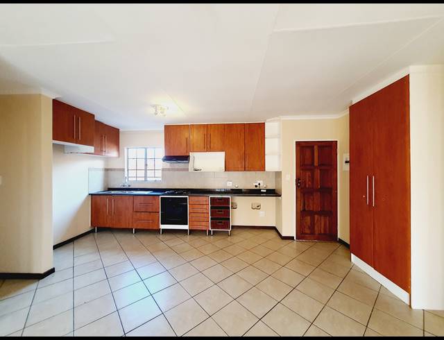 3 BEDROOM SIMPLEX TO LET IN NOORDWYK